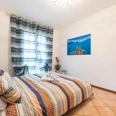 Limone - Featuring A Private Garden And Access To A Pool