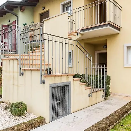 Limone - Featuring A Private Garden And Access To A Pool * Barcuzzi